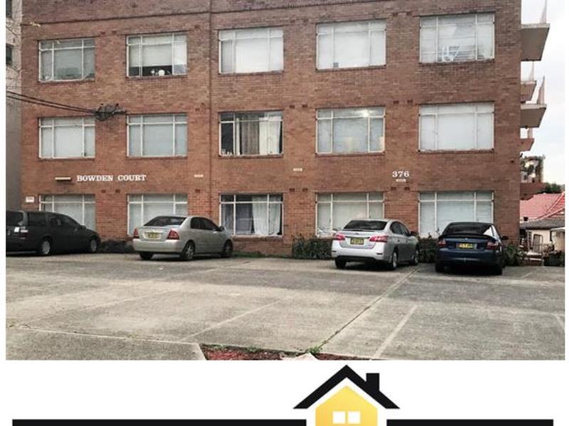 Large 1 Bedroom Unit!!! PRIVATE INSPECTION WELCOME!!!