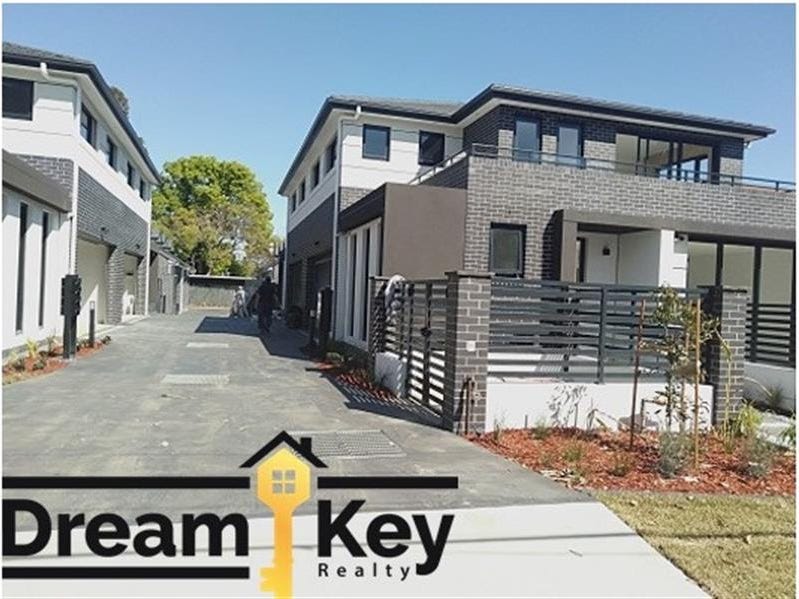 BRAND NEW 3 BEDROOM TOWNHOUSE UNDER OFFER!!!!