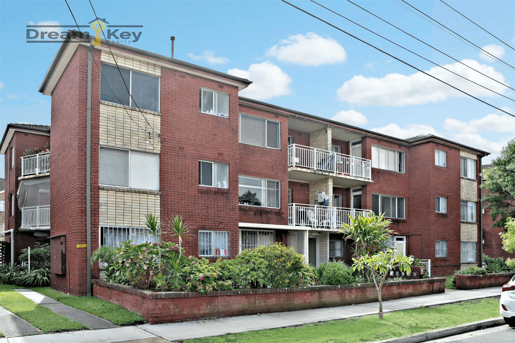 Wonderful opportunity for First Home Buyer and for the Investors alike, Offers Welcome