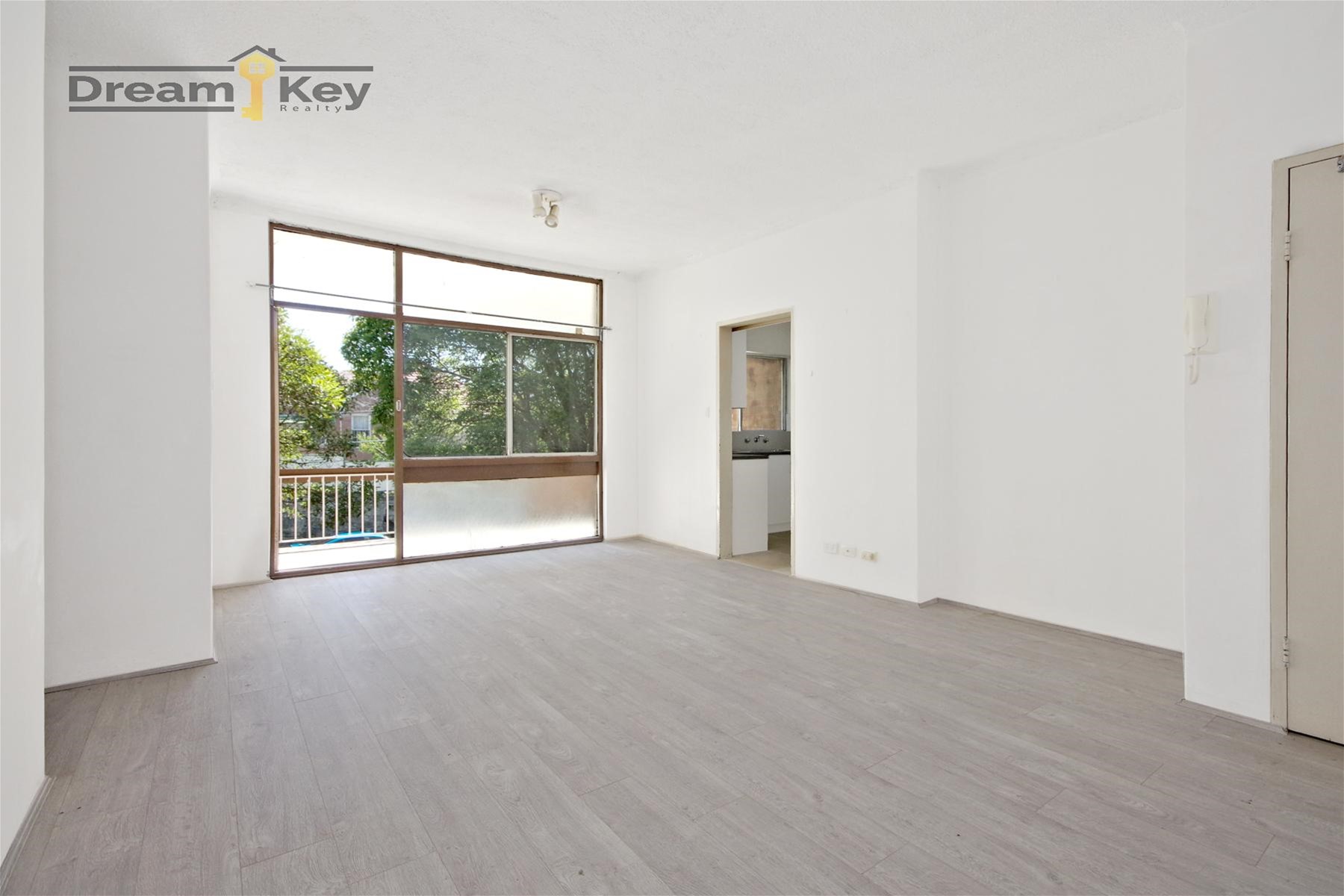 Two-bedroom unit For Sale in the heart of Rockdale!
