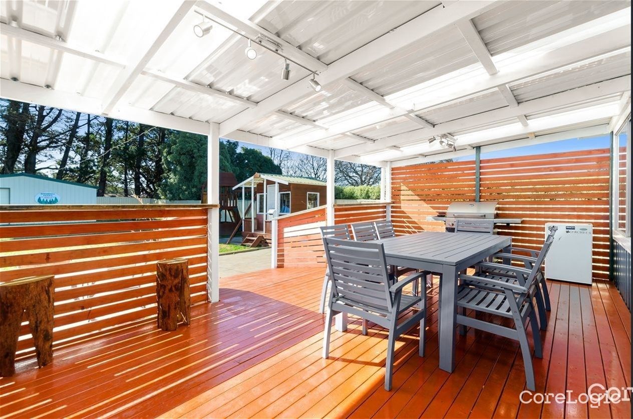 3 bedroom house with fully solar panel installed