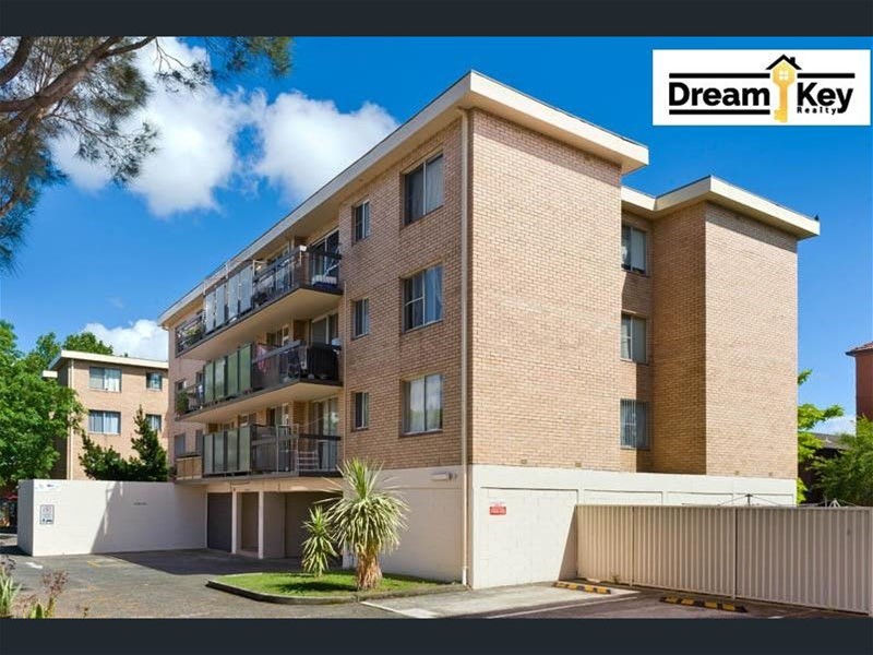 Beautiful 2 bedroom unit for renting in Rosebery